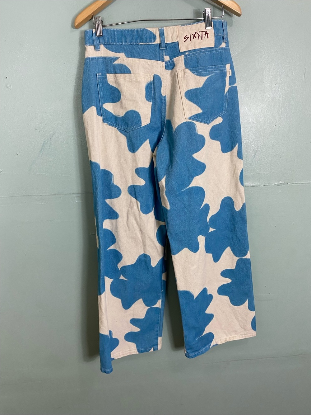 SIXXTA Lucky Blue Chill Jeans Cow Print Blue Creme Size 8 - Picture 4 of 5